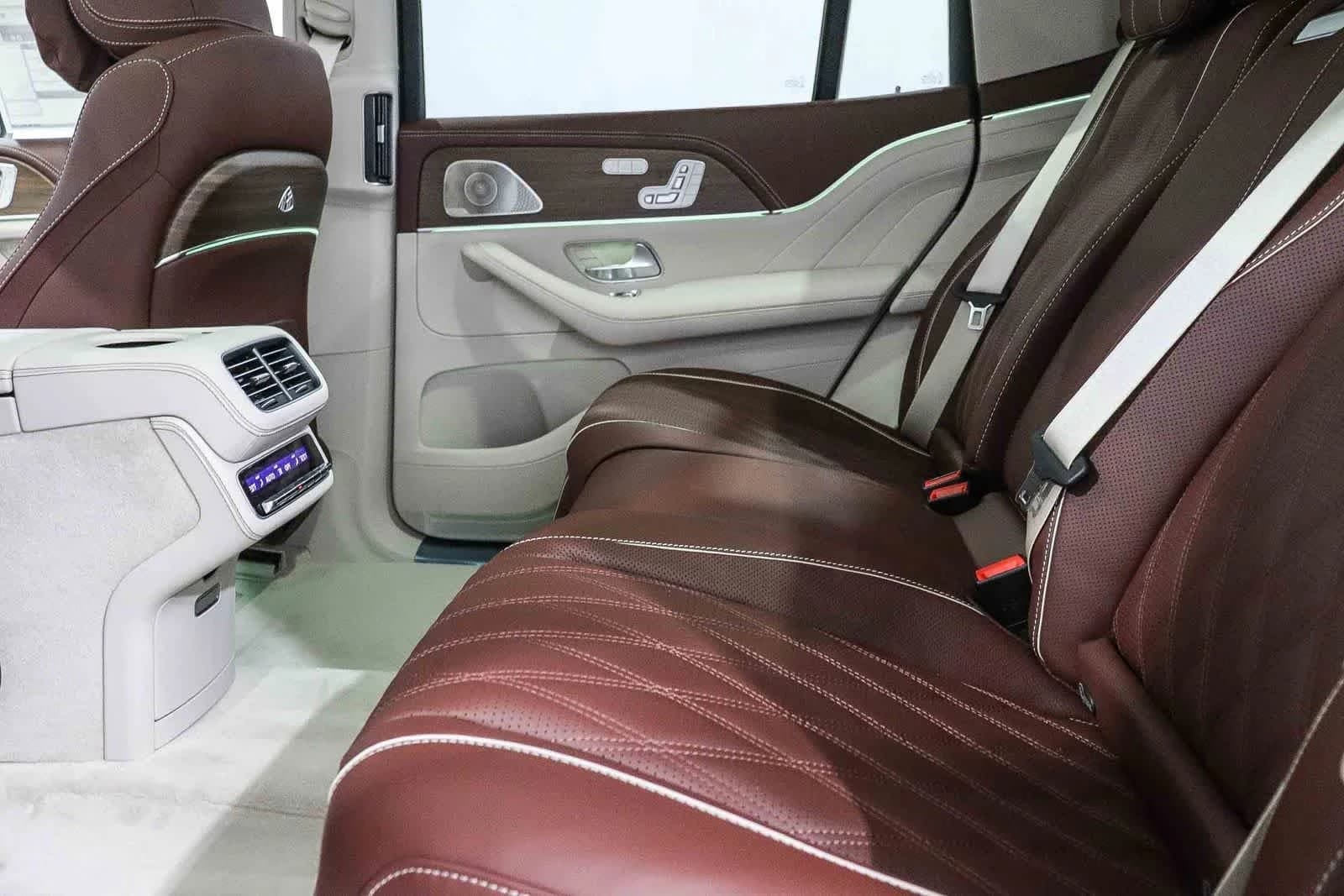 Mercedes-Benz GLS Maybach GLS 600 4MATIC SUV 2026 — side view