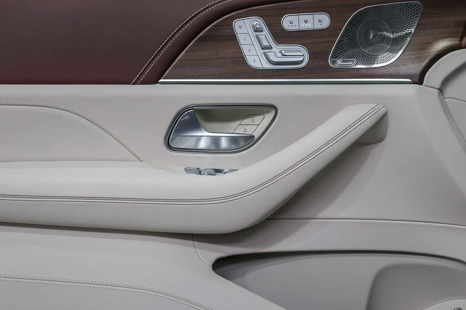 Mercedes-Benz GLS Maybach GLS 600 4MATIC SUV 2026 — side view