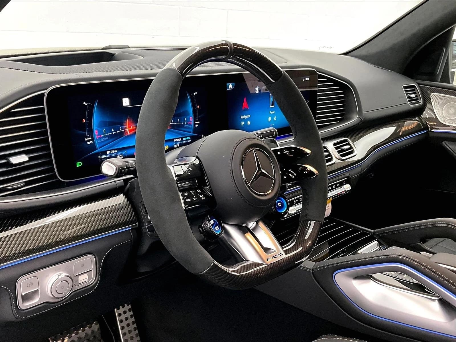 Mercedes-Benz GLS AMG GLS 63 4MATIC+ SUV 2026 — side view