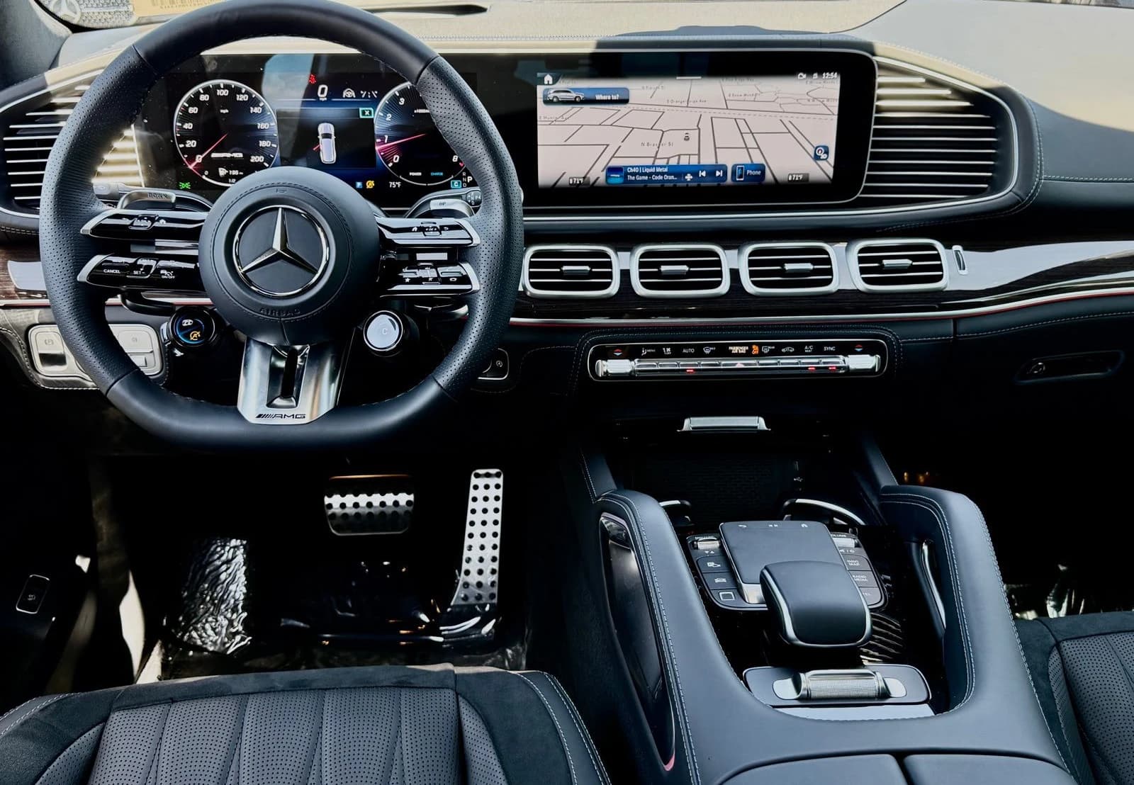 Mercedes-Benz GLS AMG GLS 63 4MATIC+ SUV 2026 — side view