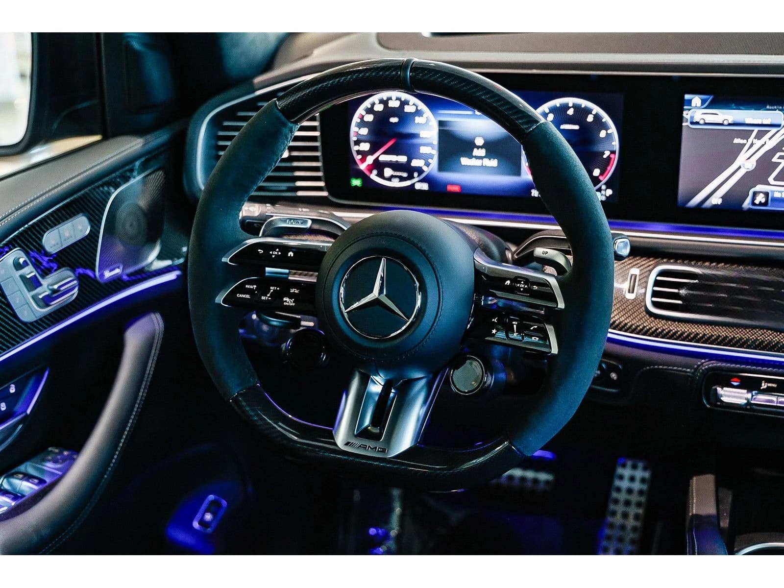 Mercedes-Benz GLS AMG GLS 63 4MATIC+ SUV 2026 — side view