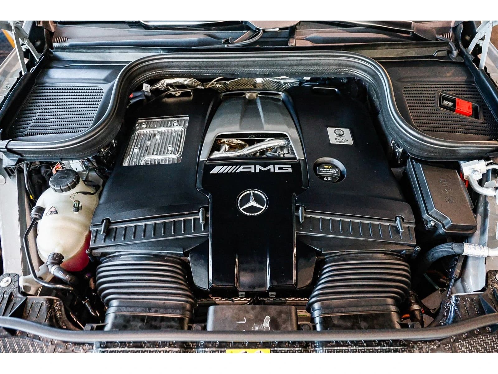 Mercedes-Benz GLS AMG GLS 63 4MATIC+ SUV 2026 — side view