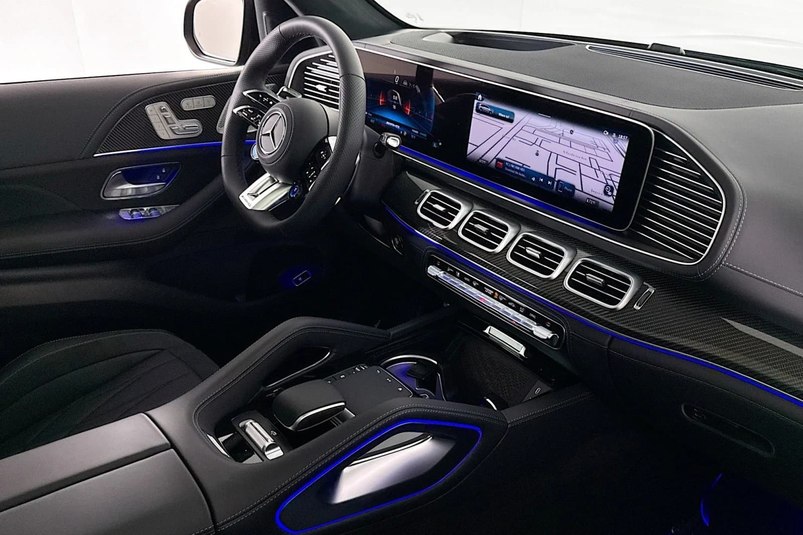 Mercedes-Benz GLS AMG GLS 63 4MATIC+ SUV 2026 — side view