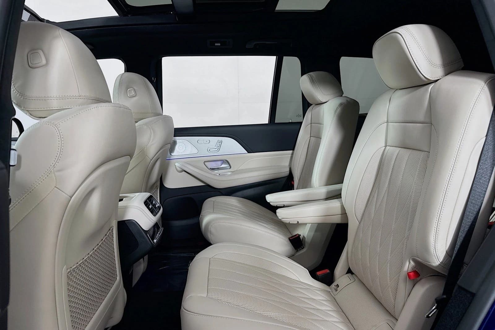 Mercedes-Benz GLS AMG GLS 63 4MATIC+ SUV 2026 — side view