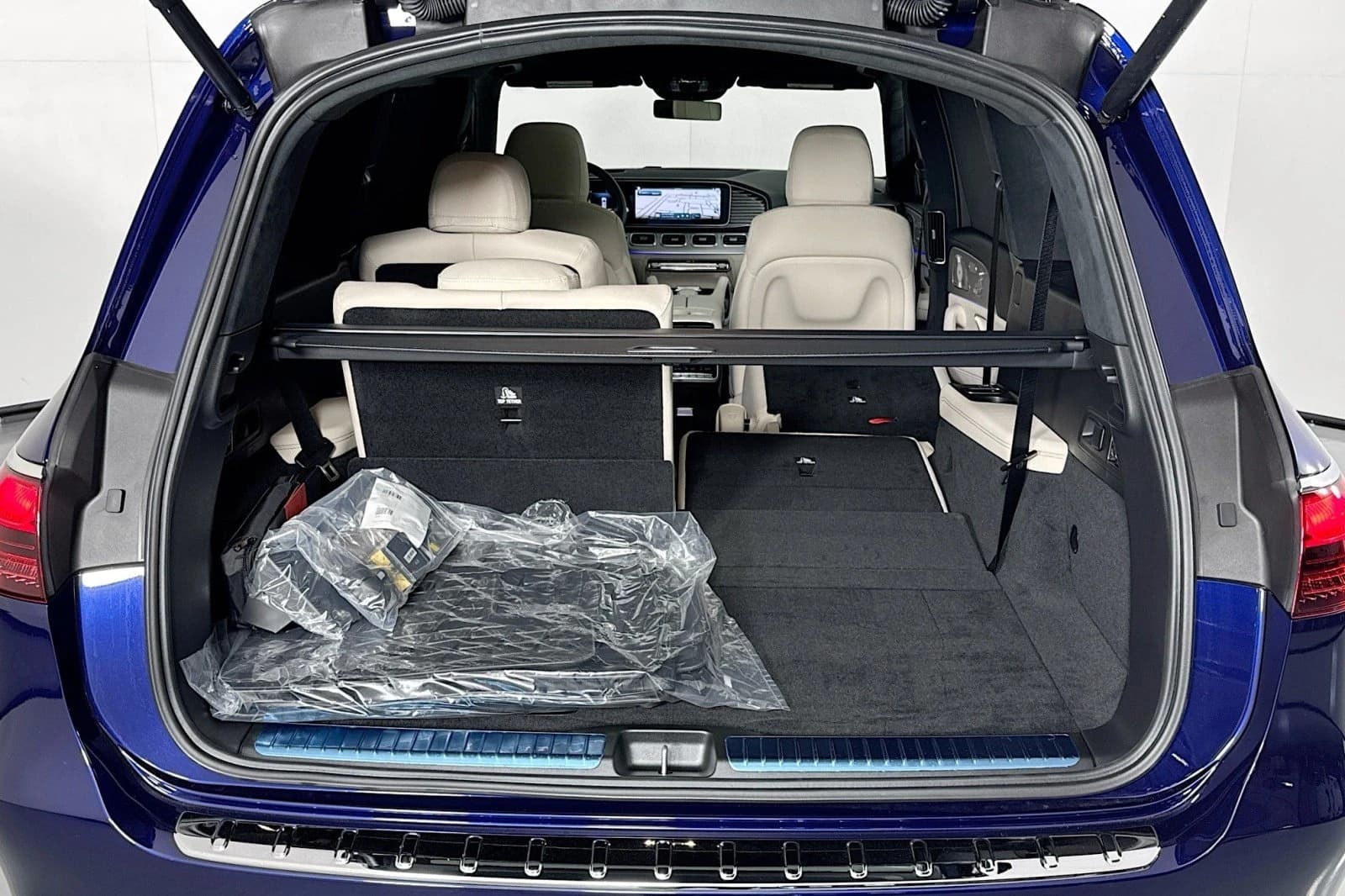 Mercedes-Benz GLS AMG GLS 63 4MATIC+ SUV 2026 — side view