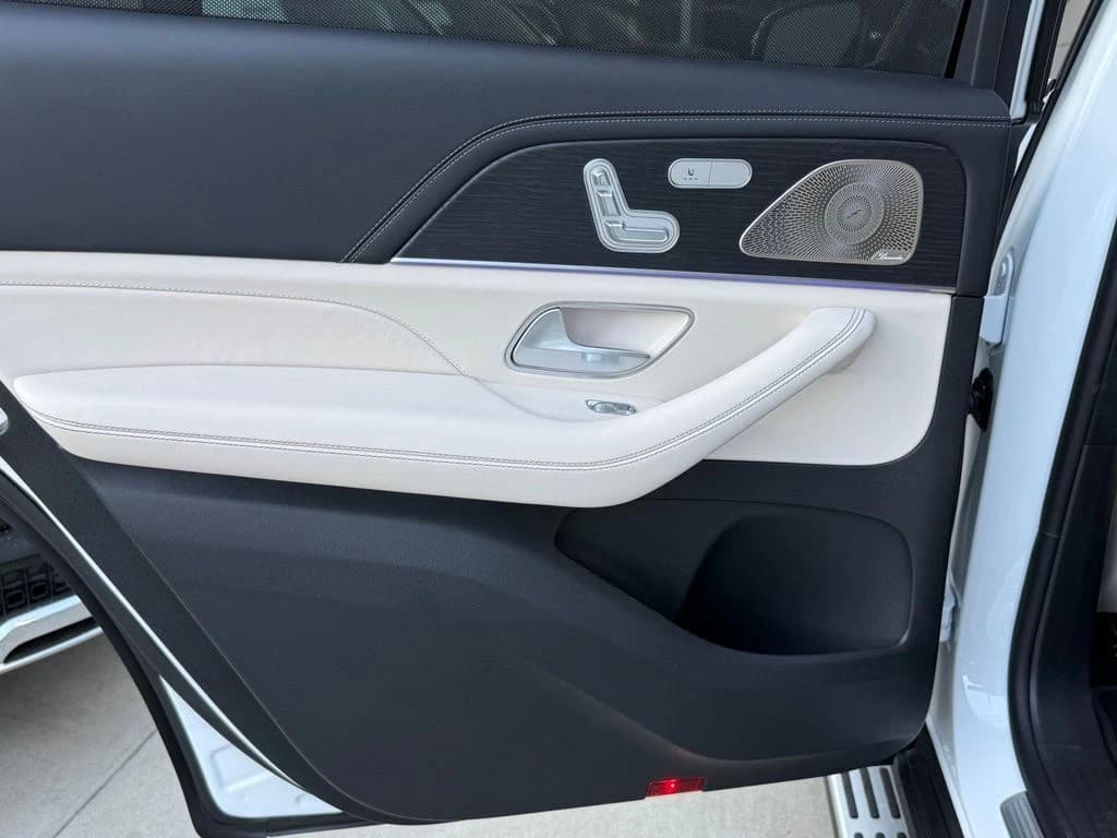Mercedes-Benz GLS AMG GLS 63 4MATIC+ SUV 2026 — side view