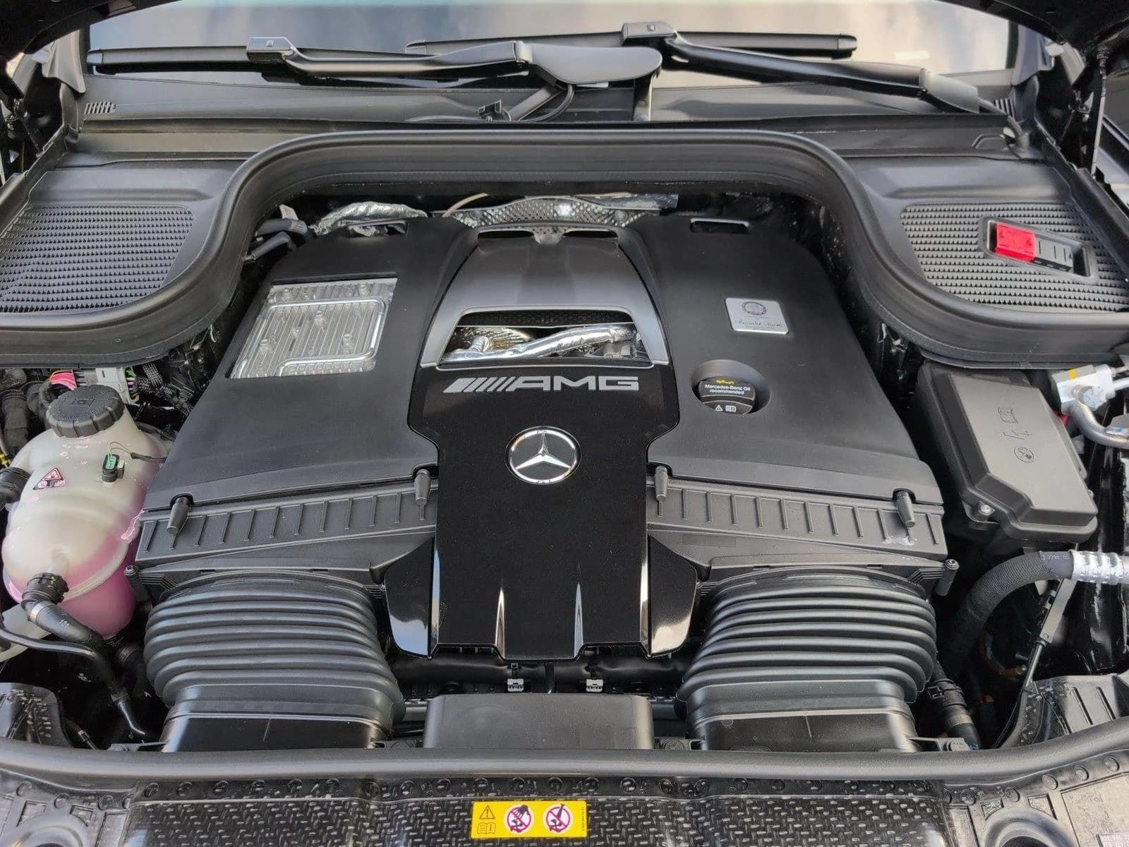 Mercedes-Benz GLS AMG GLS 63 4MATIC+ SUV 2026 — side view