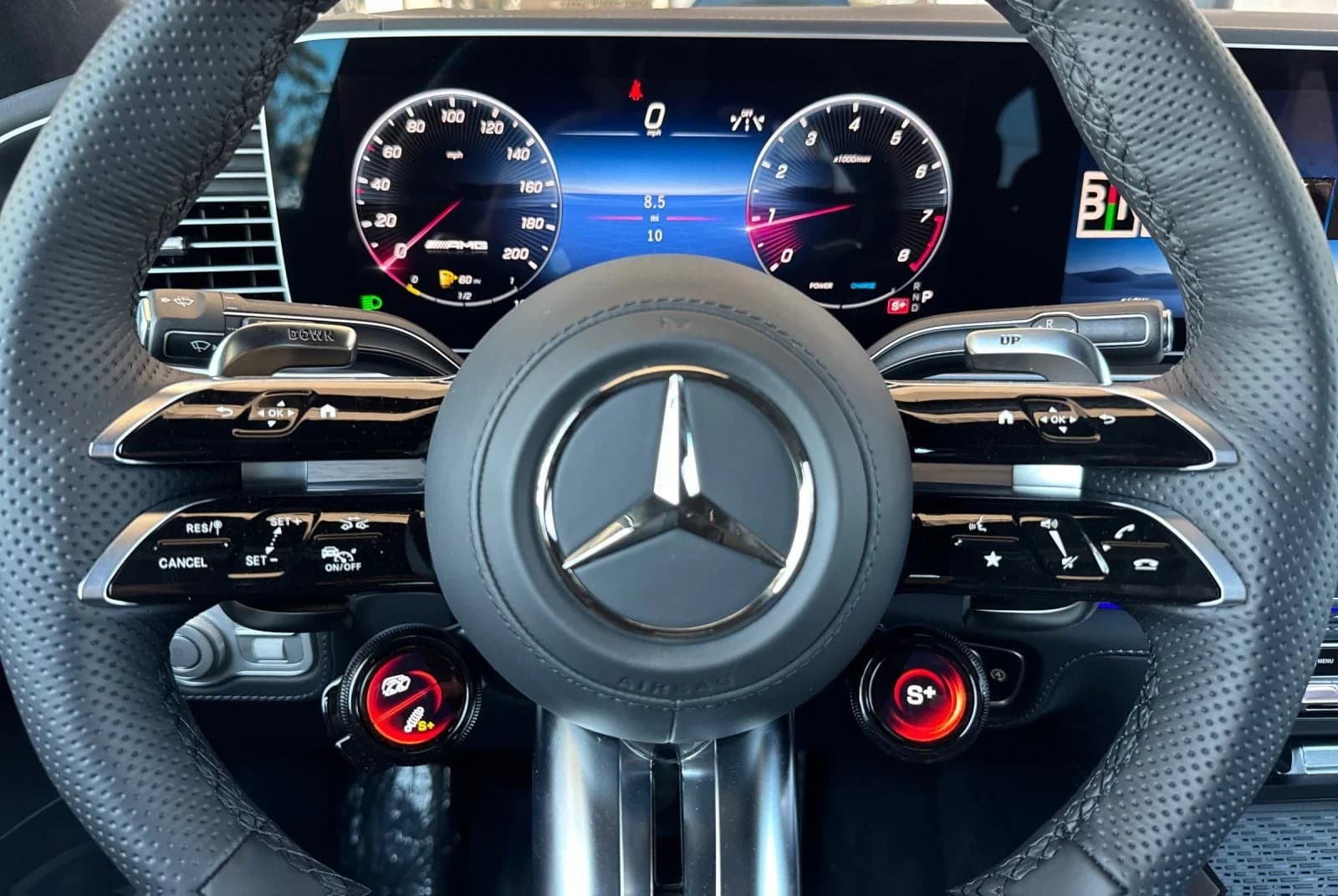 Mercedes-Benz GLS AMG GLS 63 4MATIC+ SUV 2026 — side view