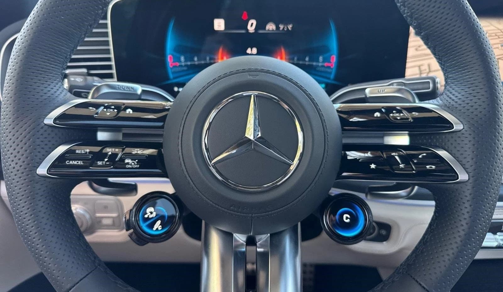 Mercedes-Benz GLS AMG GLS 63 4MATIC+ SUV 2026 — side view