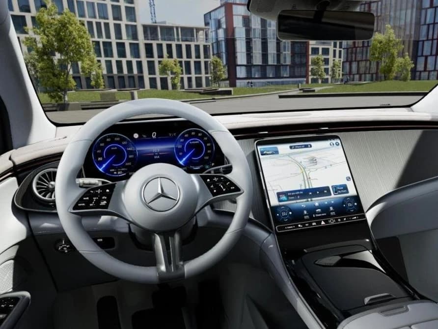 Mercedes-Benz EQE EQE 320 4MATIC SUV 2027 — side view