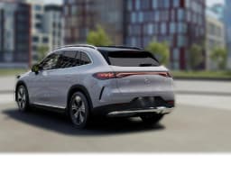 Mercedes-Benz EQE EQE 320 4MATIC SUV 2027 — side view