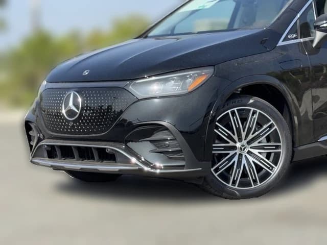 Mercedes-Benz EQE EQE 320+ SUV 2026 — side view