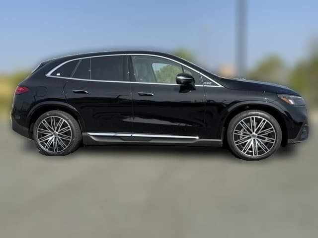 Mercedes-Benz EQE EQE 320+ SUV 2026 — side view