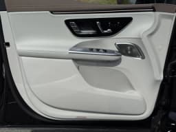 Mercedes-Benz EQE EQE 320+ SUV 2026 — side view