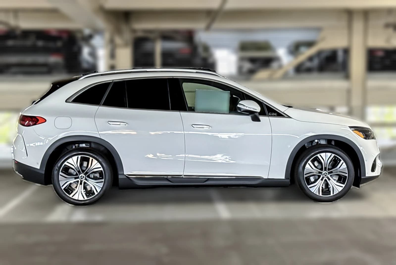 Mercedes-Benz EQE EQE 320+ SUV 2027 — side view
