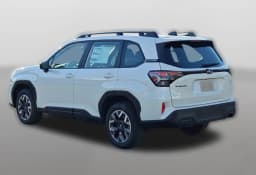 Subaru Forester Base AWD 2026 — side view