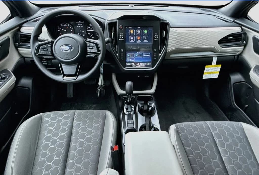 Subaru Forester Base AWD 2026 — side view