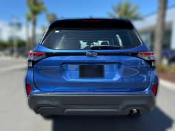 Subaru Forester Base AWD 2026 — side view