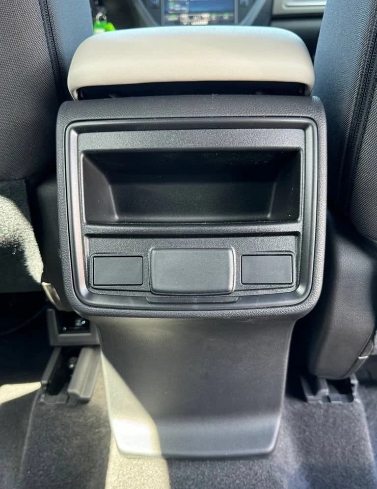 Subaru Forester Base AWD 2026 — side view