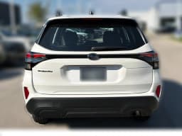 Subaru Forester Base AWD 2026 — side view