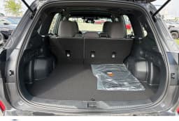 Subaru Forester Base AWD 2026 — side view