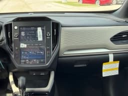 Subaru Forester Base AWD 2026 — side view