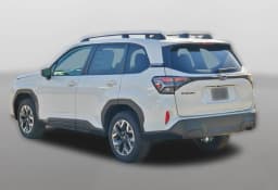 Subaru Forester Premium AWD 2026 — side view