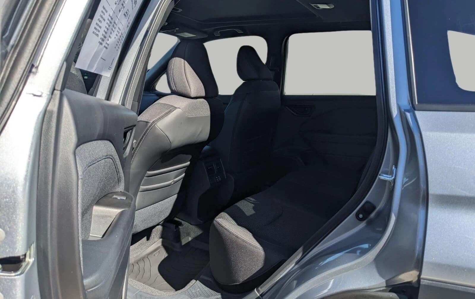 Subaru Forester Premium AWD 2026 — side view