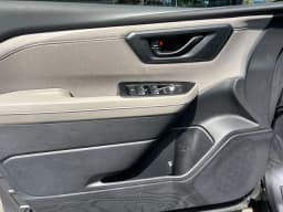 Subaru Forester Premium AWD 2026 — side view