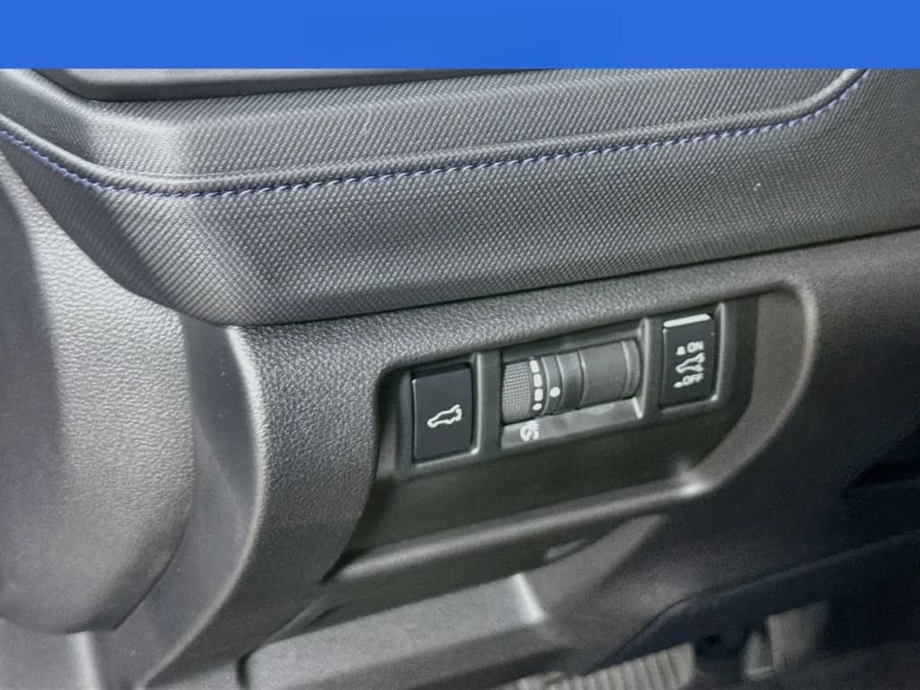 Subaru Forester Premium AWD 2026 — side view