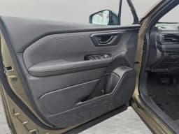 Subaru Forester Premium AWD 2026 — side view