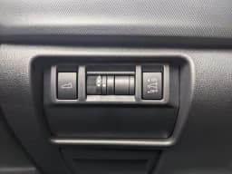 Subaru Forester Premium AWD 2026 — side view