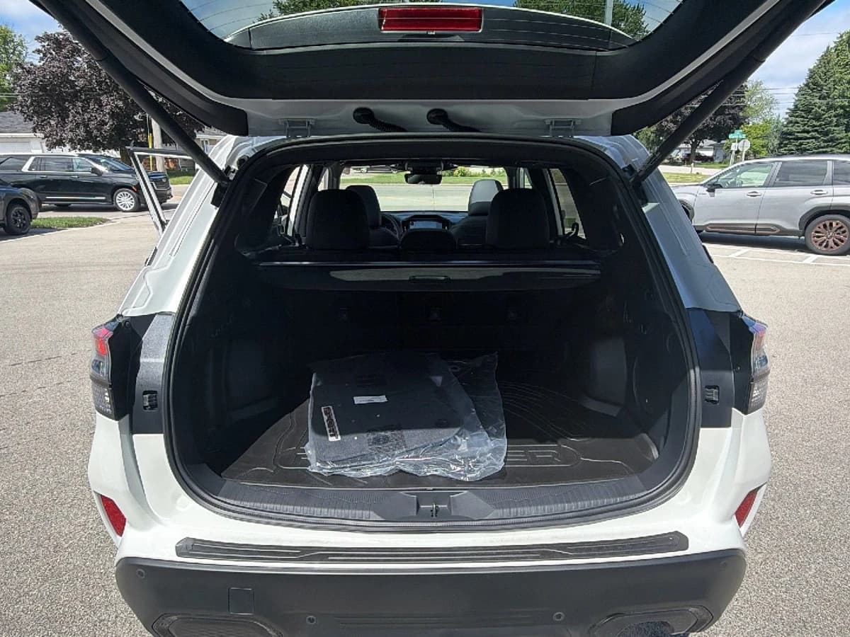 Subaru Forester Sport AWD 2026 — side view