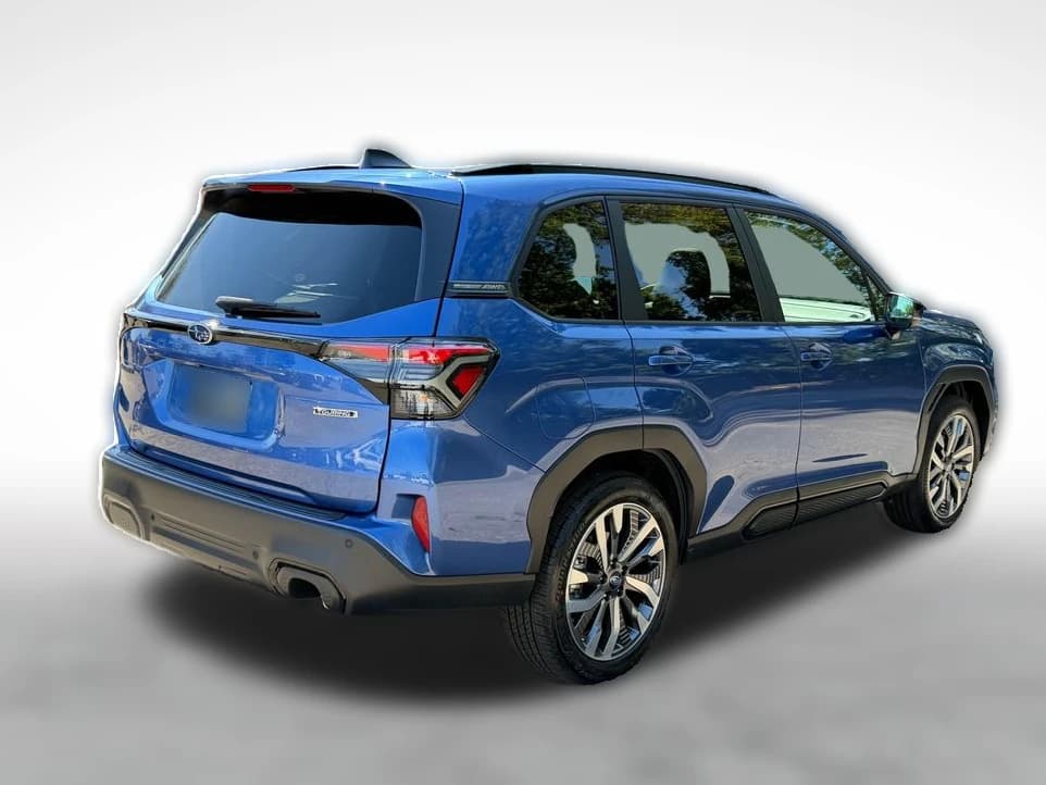 Subaru Forester Touring AWD 2026 — side view