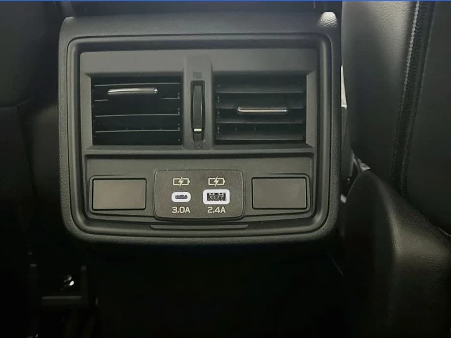 Subaru Forester Premium Hybrid AWD 2026 — side view