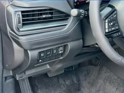 Subaru Forester Premium Hybrid AWD 2026 — side view