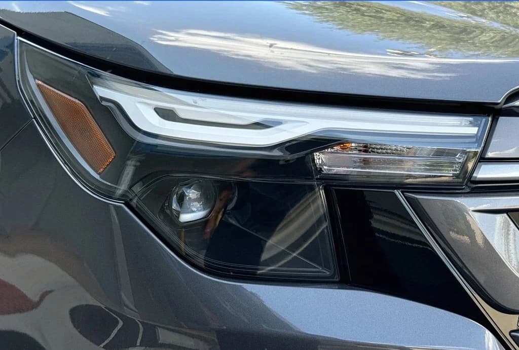Subaru Forester Premium Hybrid AWD 2026 — side view