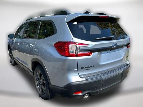 Subaru Ascent Premium 8-Passenger 2026 — side view
