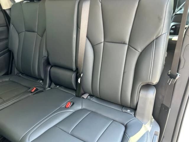 Subaru Ascent Premium 8-Passenger 2026 — side view