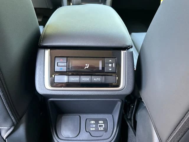 Subaru Ascent Premium 8-Passenger 2026 — side view