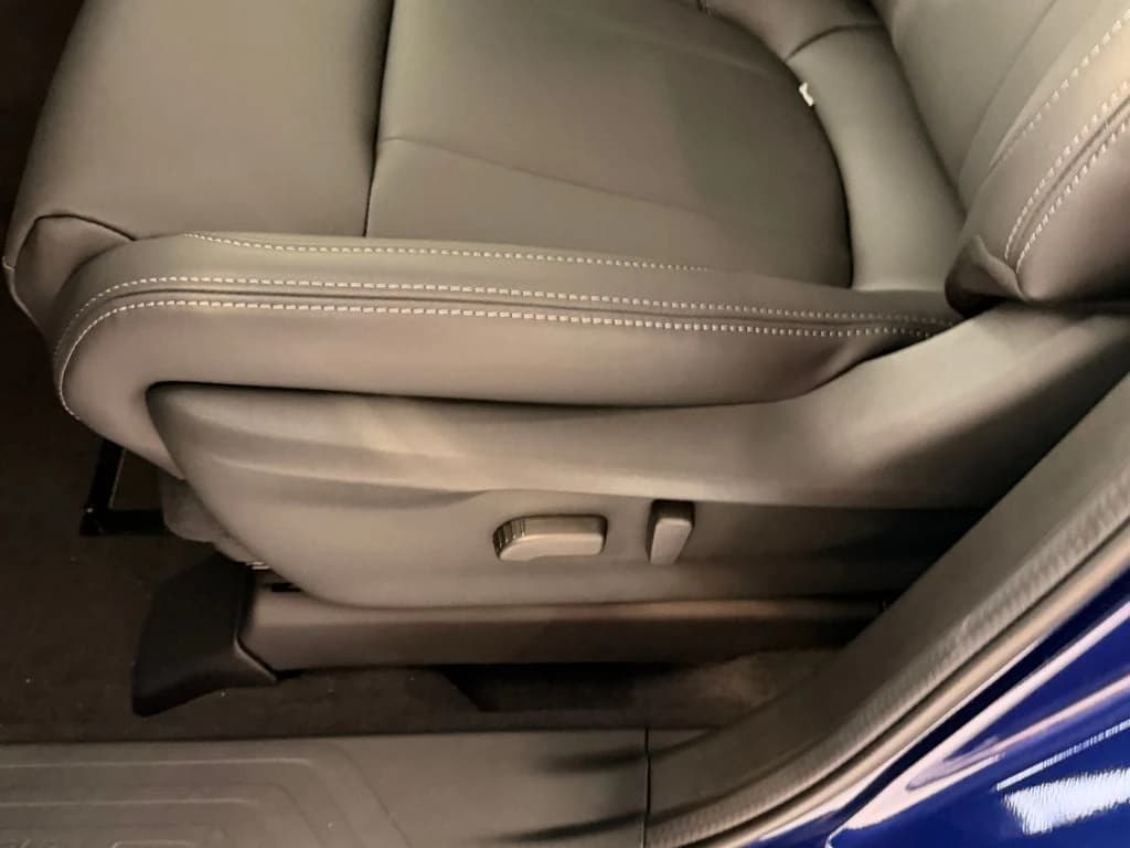 Subaru Ascent Premium 7-Passenger 2026 — side view