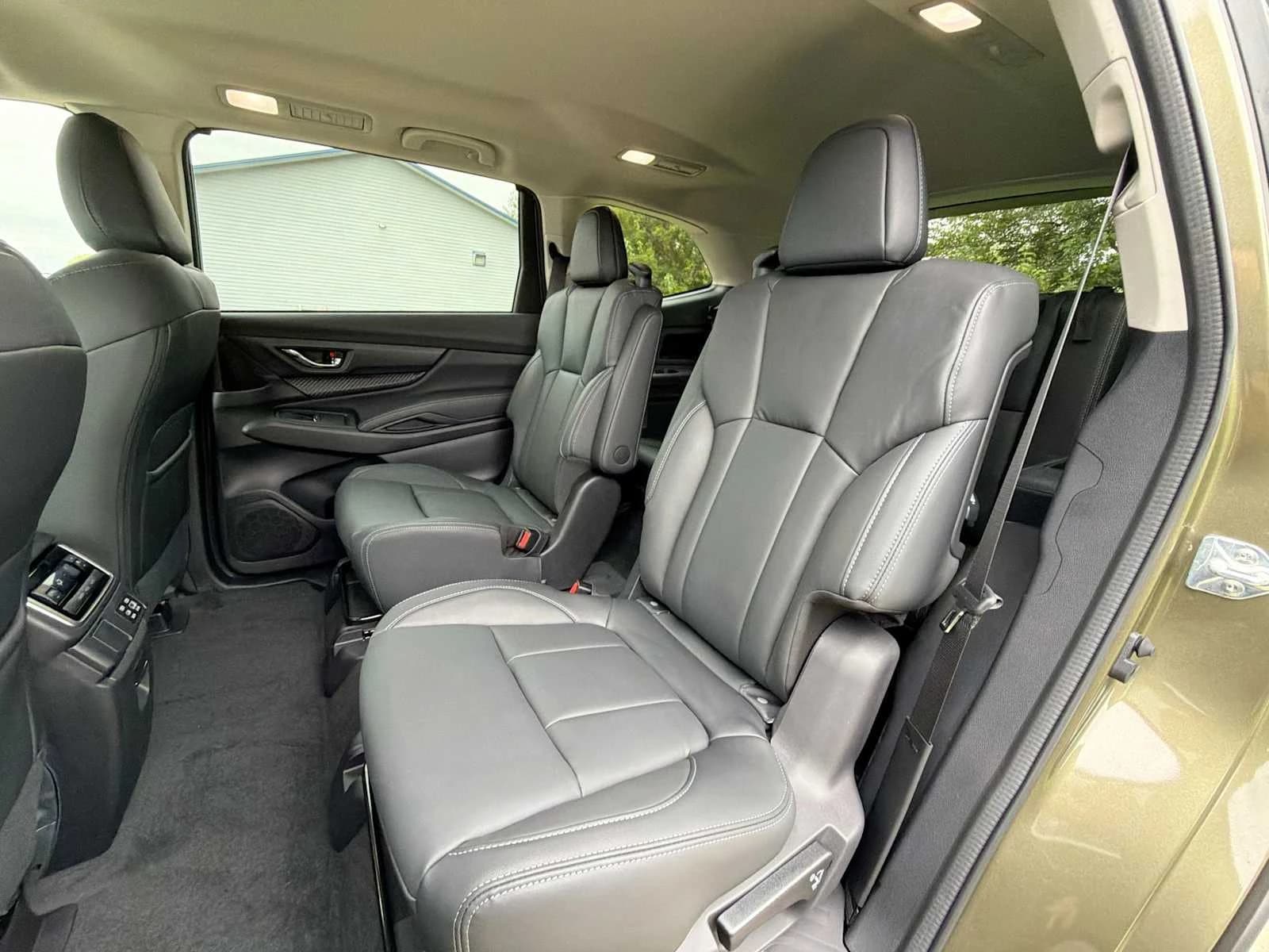 Subaru Ascent Premium 7-Passenger 2026 — side view