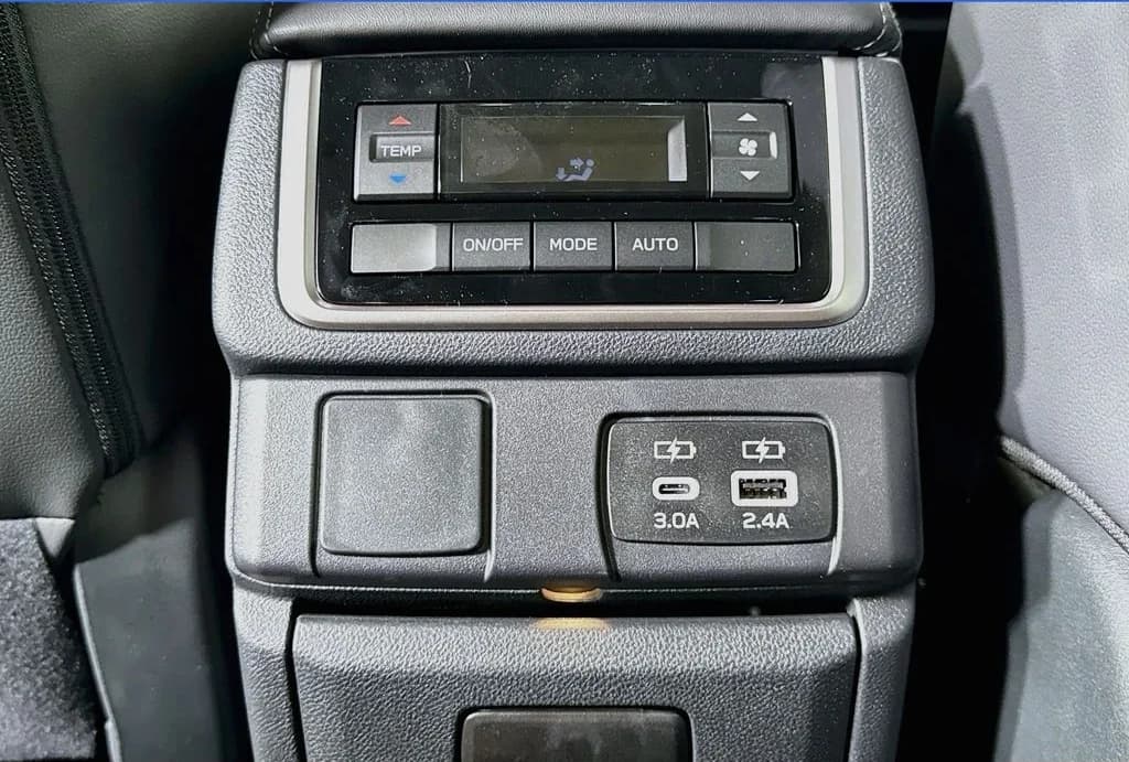 Subaru Ascent Premium 7-Passenger 2026 — side view