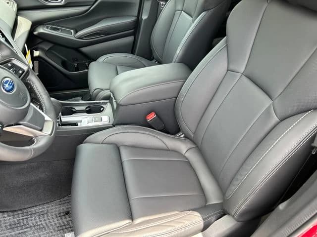 Subaru Ascent Limited 7-Passenger 2026 — side view