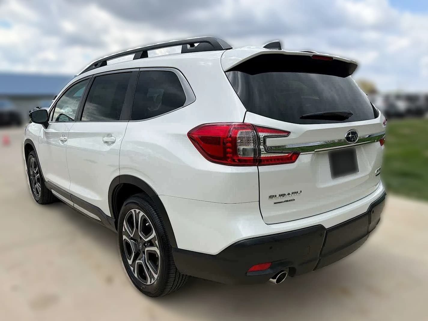Subaru Ascent Limited 7-Passenger 2026 — side view