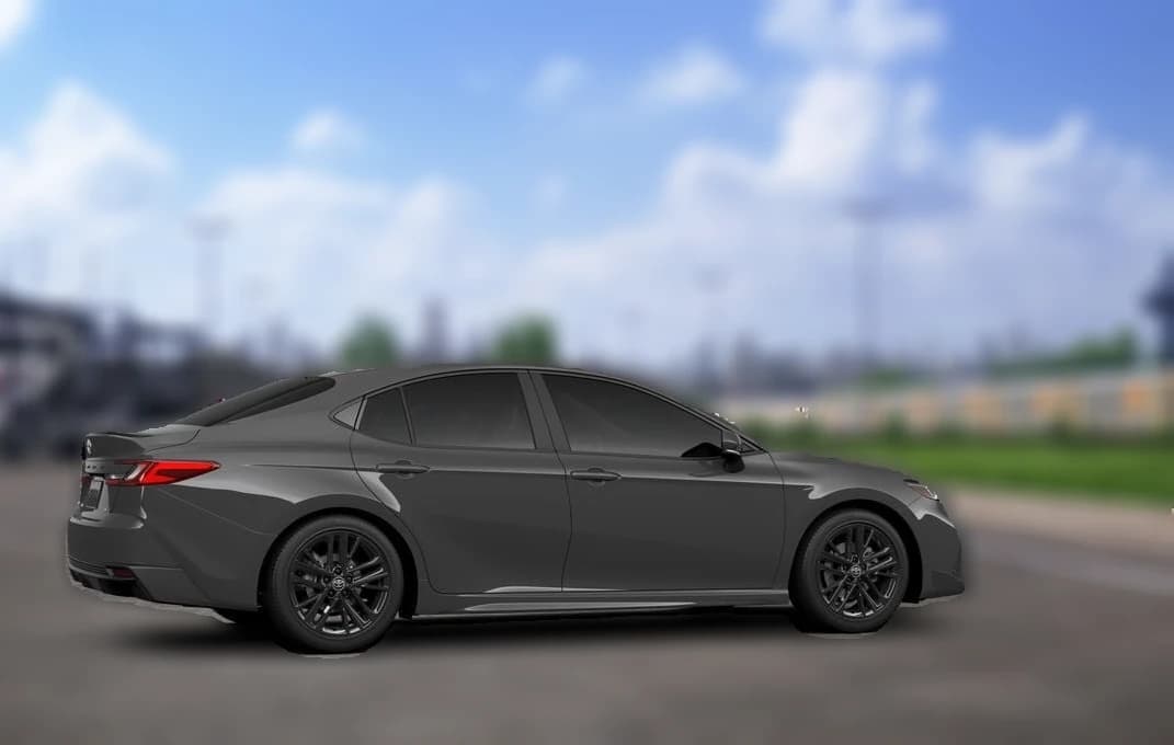 Toyota Camry SE (Natl) 2026 — side view