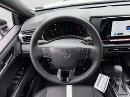 Toyota Camry SE (Natl) 2026 — side view