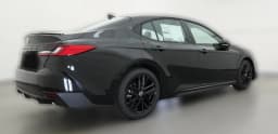 Toyota Camry SE (Natl) 2026 — side view
