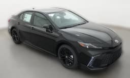 Toyota Camry SE (Natl) 2026 — side view