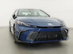 Toyota Camry SE (Natl) 2026 — side view